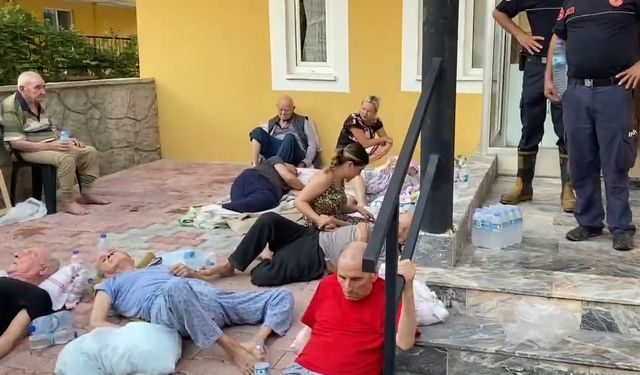 Antalya’da huzurevinde yangın