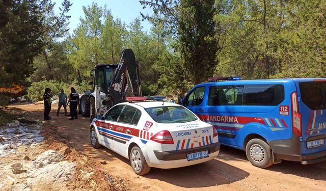 Antalya’da orman yangınına neden olacak atık ve çöpler temizlendi