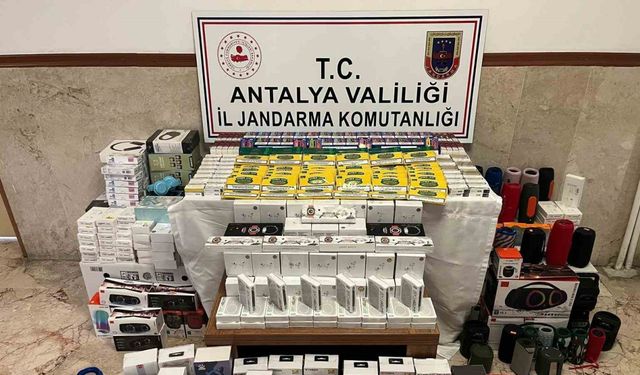 Markette tütün mamulü, elektronik sigara ve gümrük kaçağı eşya satışına jandarma engeli