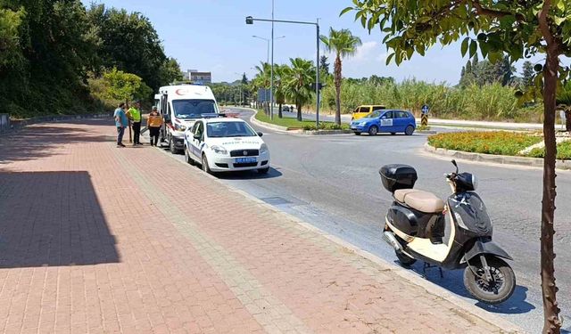 Ticari taksi ile çarpışan motosikletin sürücüsü yaralandı