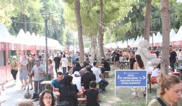 Karaalioğlu Parkı’nda Foodfest rüzgarı: Son gününde yoğun ilgi gördü