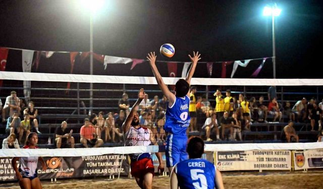 Manavgat’ta plaj voleybolu coşkusu başladı