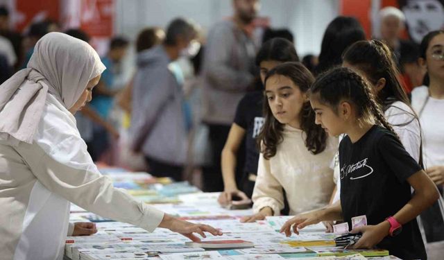 Antalya Kitap Fuarı’na ilk günden yoğun ilgi