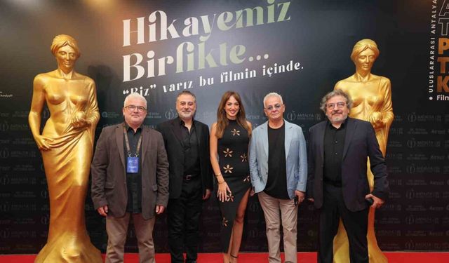 Dünyayı kasıp kavuran oyunun Türk filmi uyarlaması Takıntılar’ın galasına büyük ilgi