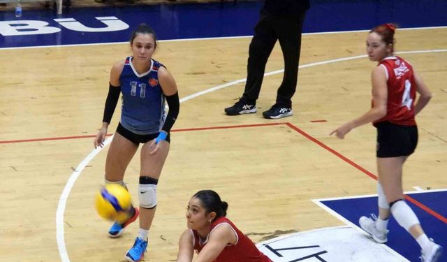 Kepez Belediyespor Kulübü Voleybol Takımı evinde galip