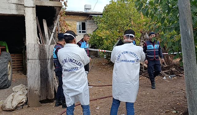 Alzheimer hastası yaşlı kadın yanan evde hayatını kaybetti