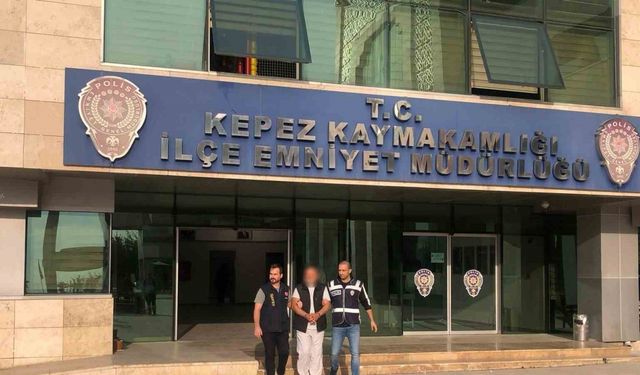 Antalya’da 23 yıl 9 ay 29 gün kesinleşmiş hapis cezasıyla aranan şahıs yakalandı