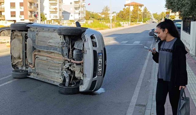 Devrilen otomobilden çıkan genç öğretmenin eğitim aşkı