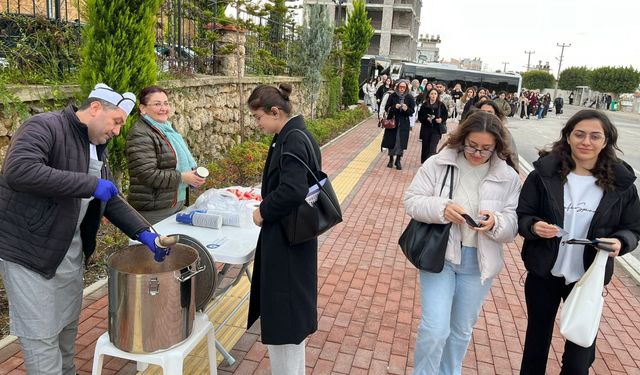 Alkü'lü öğrencilere çorba ikramı