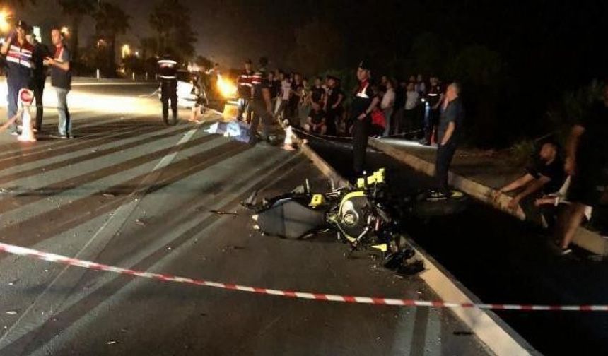 Otomobil ile çarpışan motosiklet sürücüsü hayatını kaybetti