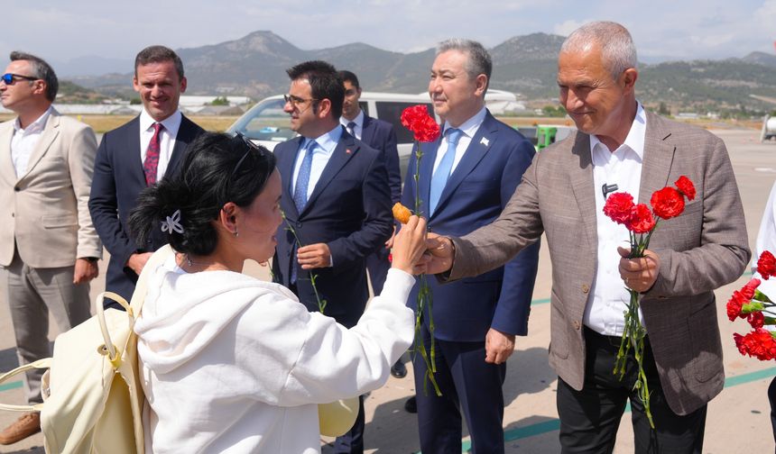 Kazakistan'dan Gazipaşa'ya ilk uçuş