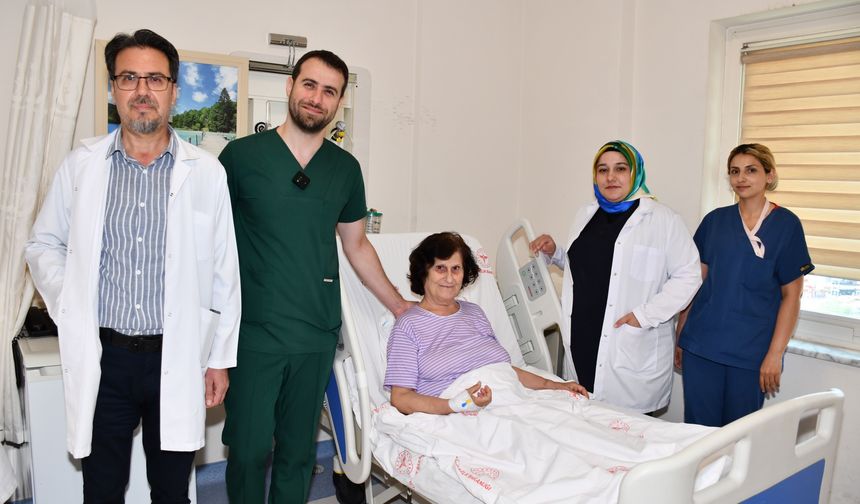 Alanya’da aynı anda iki başarılı akciğer kanseri operasyonu