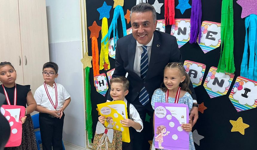 Mezun olduğu okula 48 yıl sonra anlamlı vefa
