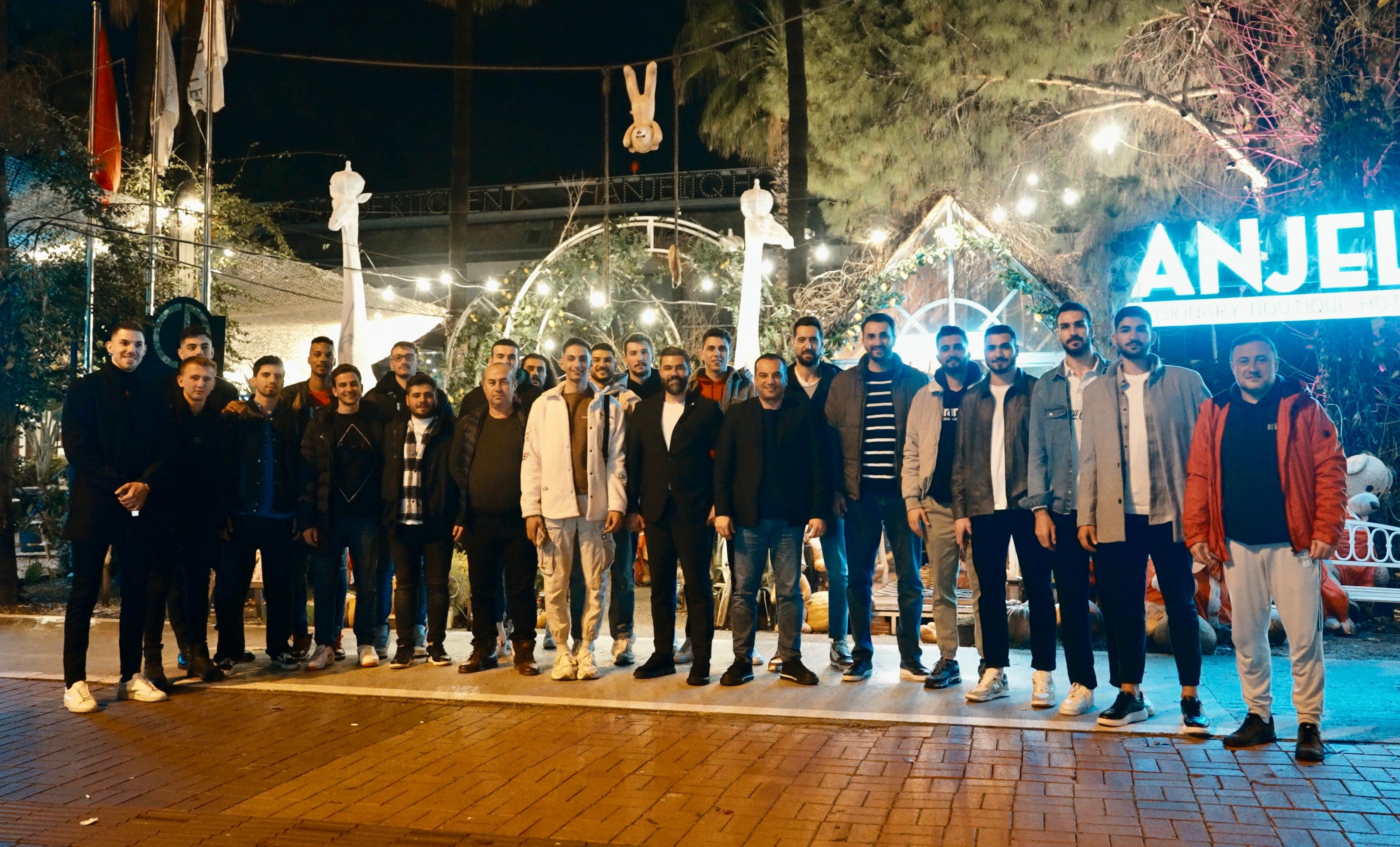 Efelere moral yemeği